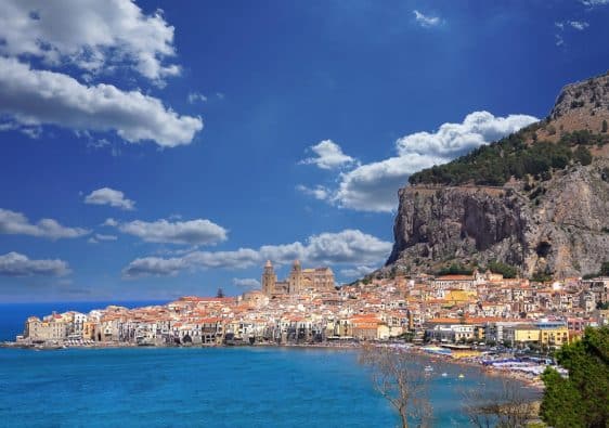 une vue cefalù