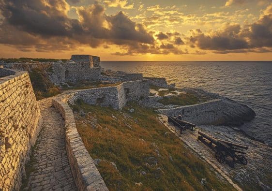 Visitez le fort de la Conchée à Saint-Malo : histoire, architecture et visite du monument maritime