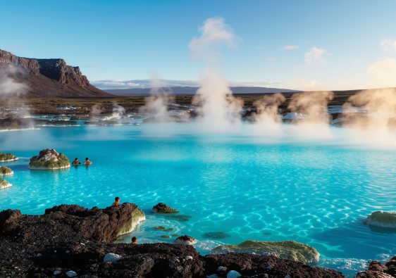 découvrez si le célèbre lagon bleu près de reykjavík en islande mérite vraiment une visite : avis, conseils pratiques et ce qu’il faut savoir avant de s’y rendre.